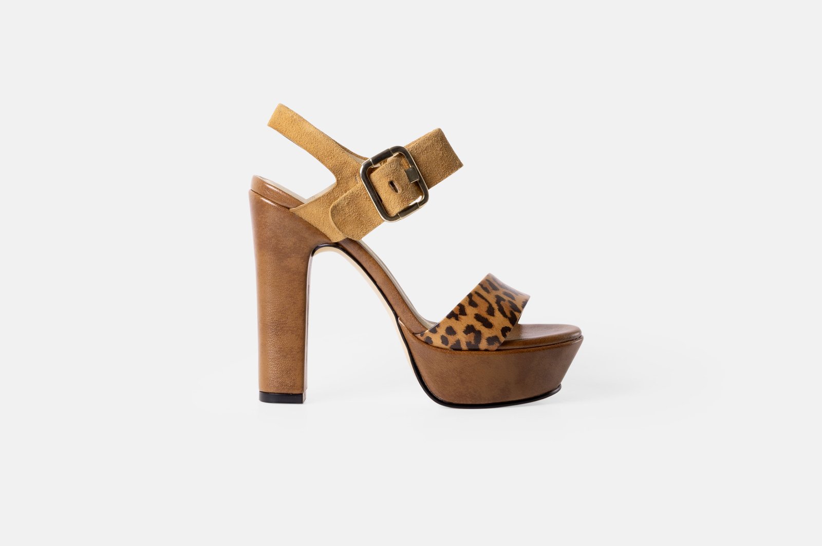 Sandalia de taco ARIA en cuero natural