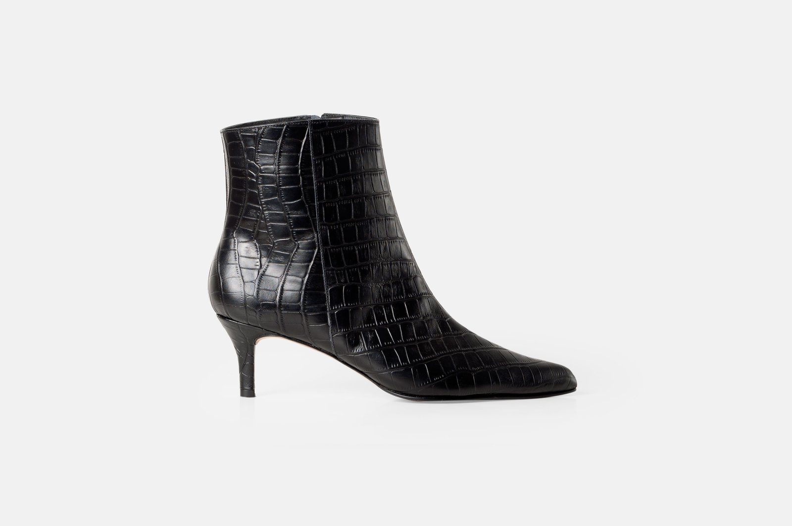 Botin de mujer AISHA negro taco bajo