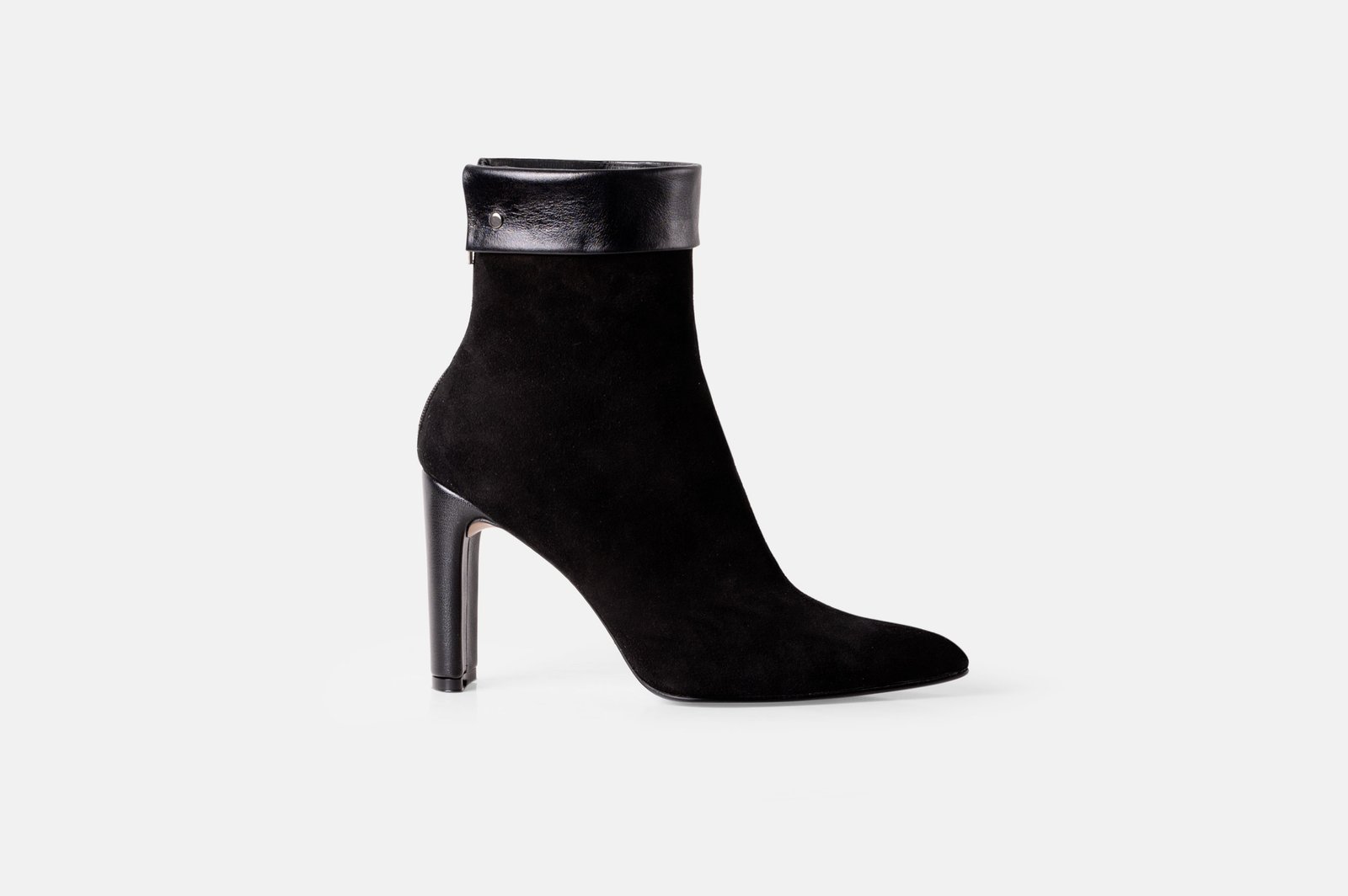 Botin AIDA en cuero gamuza negro