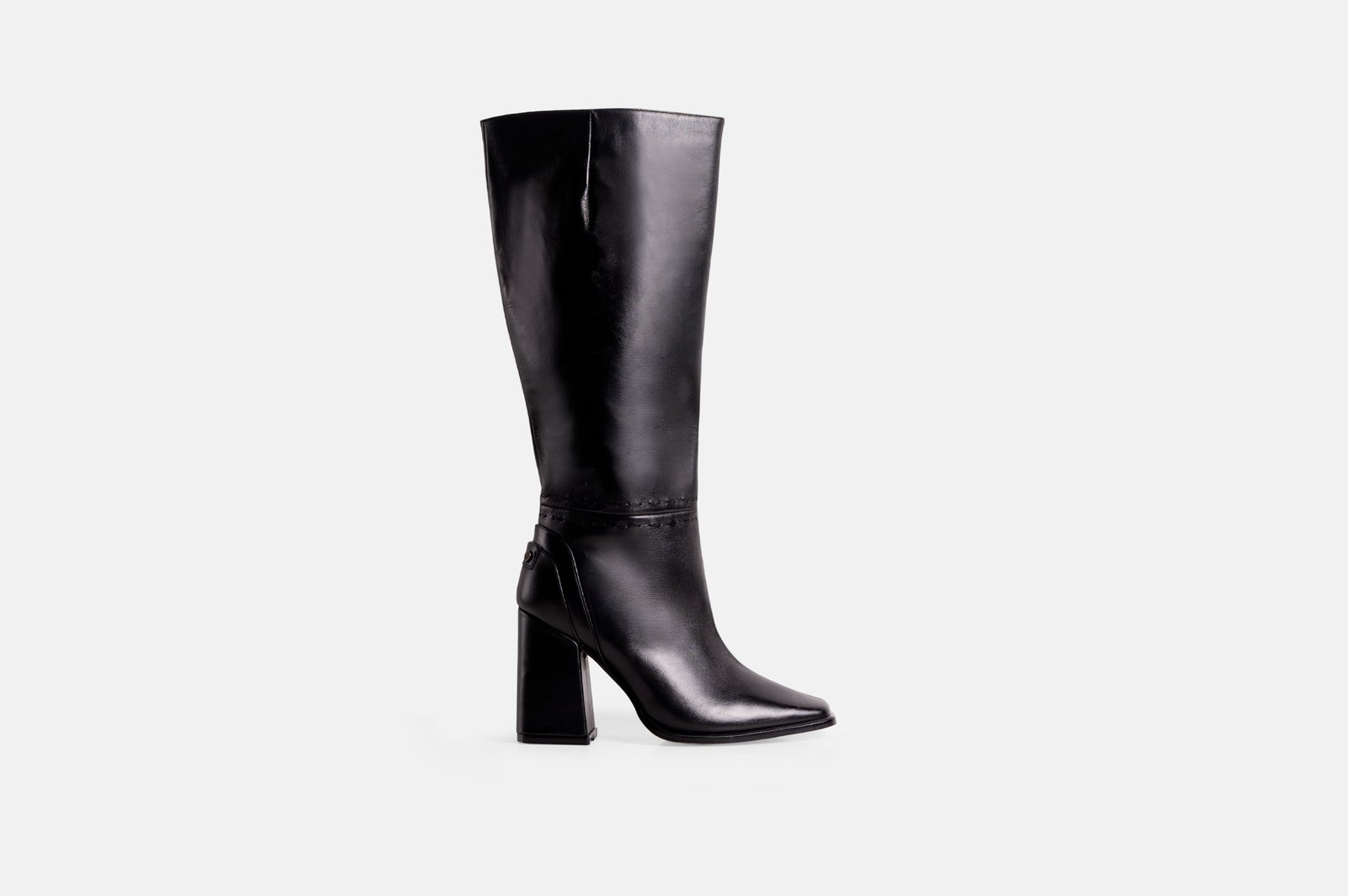 Bota PODEROSA cuero napa negro