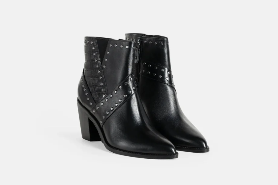 Botin BT-70 TEXANO tachas negro