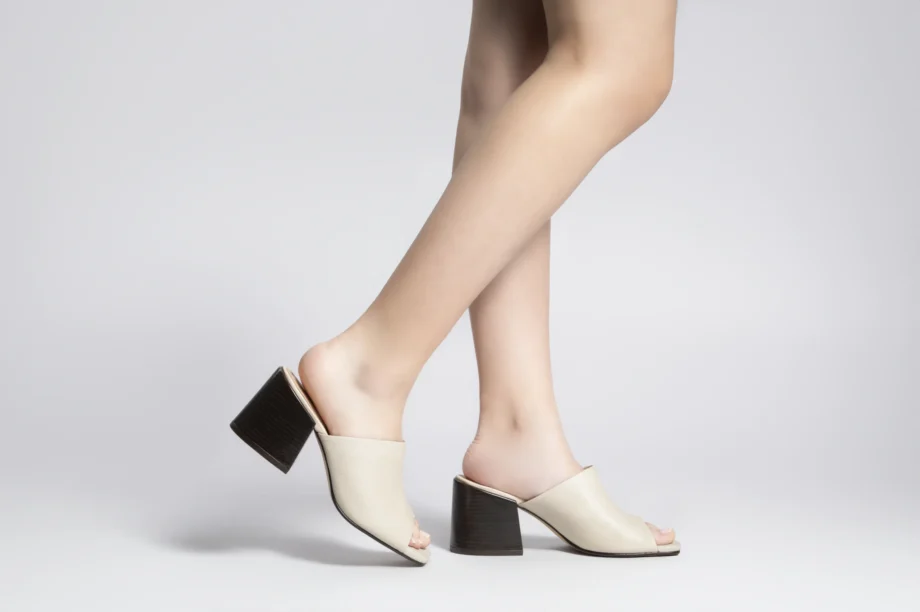 Sandalia CA50031 Beige