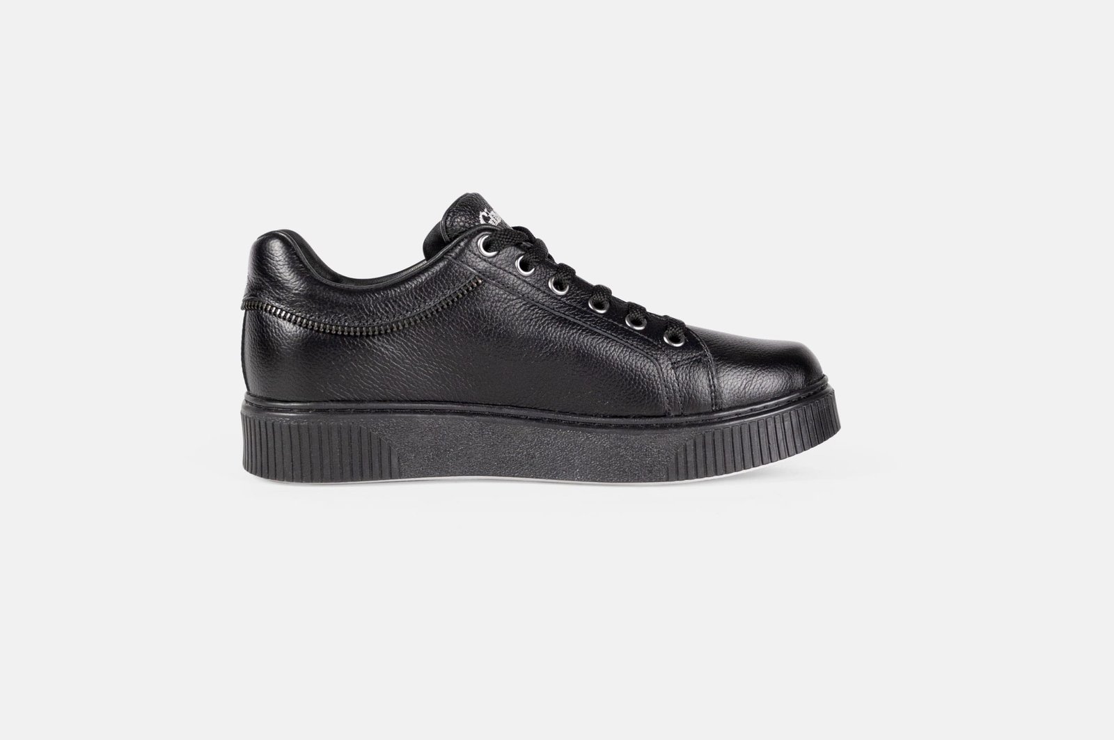 Zapatilla ZA39 de Cuero Negro
