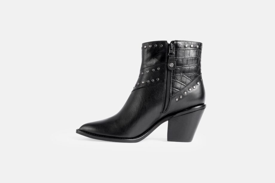 Botin BT-70 TEXANO tachas negro